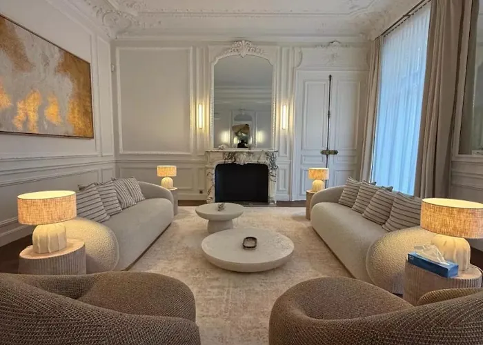 3br Pierre Charron Champs Elysee Апартаменты