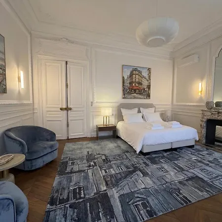 3br Pierre Charron Champs Elysee *