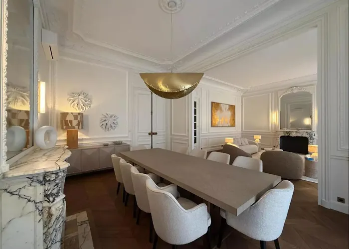 3br Pierre Charron Champs Elysee * Paris